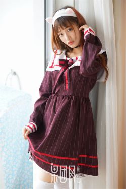 老汉扛起娇妻玉腿进入